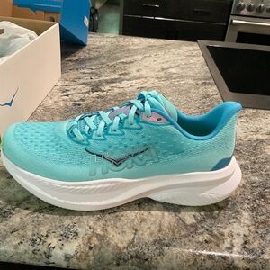 Hoka Mach 6 Womens  9.5 NWT
